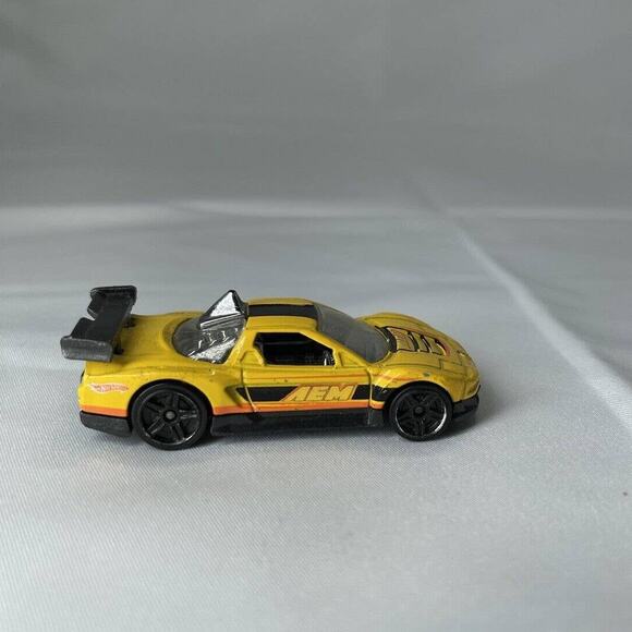 2011 Hot Wheels Acura NSX AEM HW #131 Diecast 1:64 Used Loose Yellow And Black - Picture 4 of 6